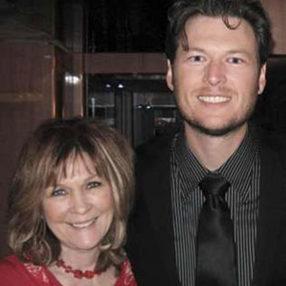 Country Stars and Their Moms &#8211; Blake Shelton