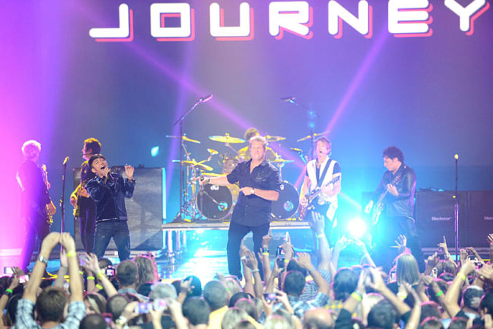 Rascal Flatts and Journey Close 2012 CMT Music Awards With &#8216;Don&#8217;t Stop Believin&#8221;