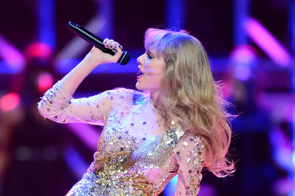Taylor Swift Suffers Minor Wardrobe Malfunction at iHeartRadio Music Festival