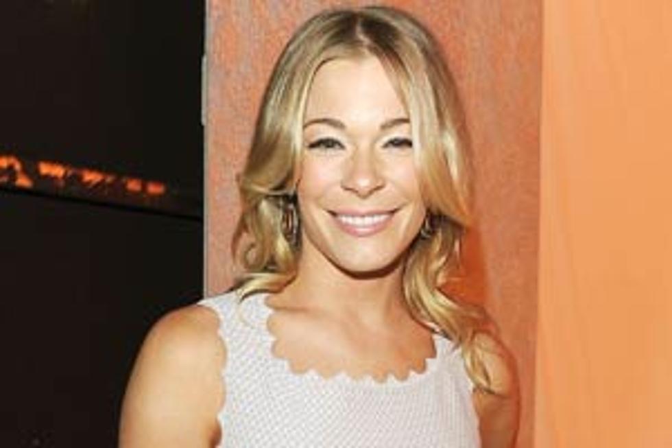 LeAnn Rimes Shows Off New Hairstyle