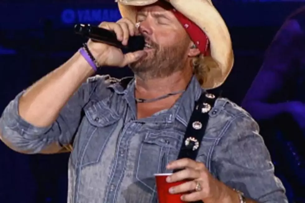 Toby Keith Celebrates the Obvious in ‘I Like Girls That Drink Beer’ Video