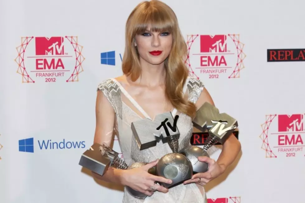 Taylor Swift Wins Best Female Artist at MTV&#8217;s 2012 European Music Awards