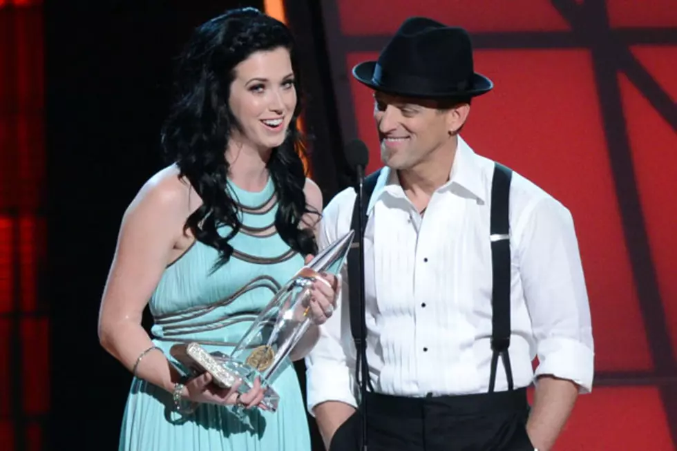Thompson Square Snag the 2012 CMA Award for Vocal Duo of the Year
