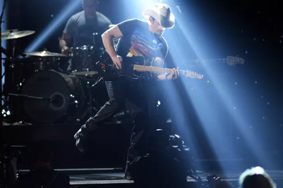 Brad Paisley Covers Jay-Z, Shouts Out to NYC + NJ While Performing ‘Southern Comfort Zone’ at the 2012 CMA Awards