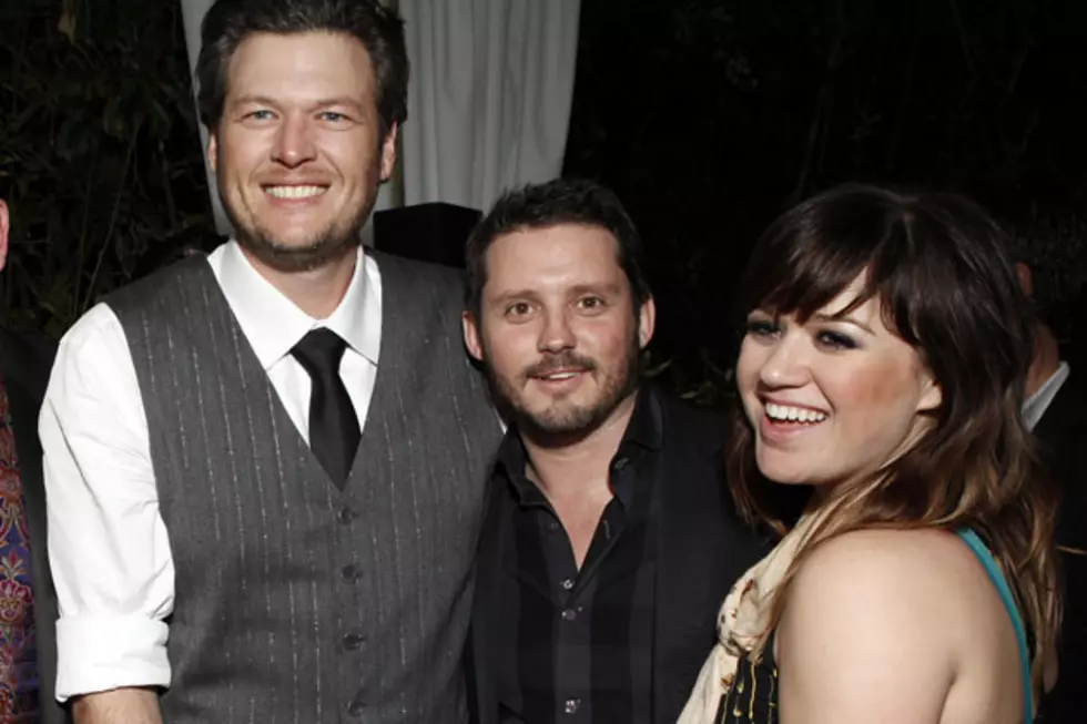 Blake Shelton Told Kelly Clarkson&#8217;s Fiance to Get His Head Out of His Butt and Propose