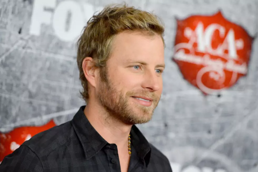 Dierks Bentley Rocks ‘Country and Cold Cans’ at 2012 ACAs