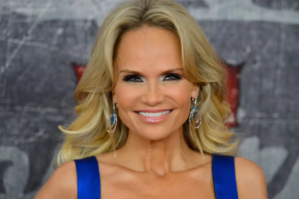 Kristin Chenoweth Delivers Fun &#8216;What Would Dolly Do?&#8217; at 2012 American Country Awards