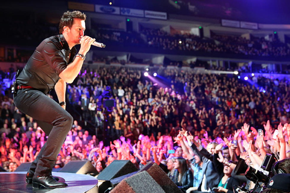 Luke Bryan Rocks the 2012 Grammy Nominations Concert With &#8216;I Don&#8217;t Want This Night to End&#8217;