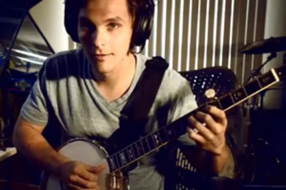 Country Newcomer Charlie Worsham Delivers Countrified &#8216;Gangnam Style&#8217;