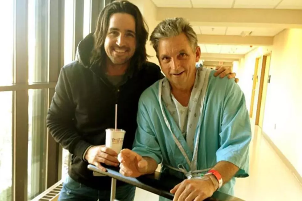 Jake Owen Visits Sick Father in the Hospital