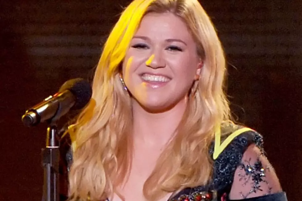 Kelly Clarkson is Officially Mrs. Blackstock!