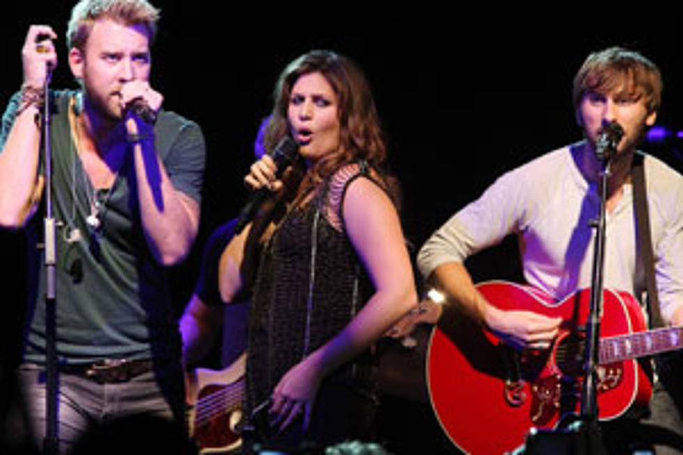 Lady Antebellum Offer Acoustic Performance of ‘Downtown’