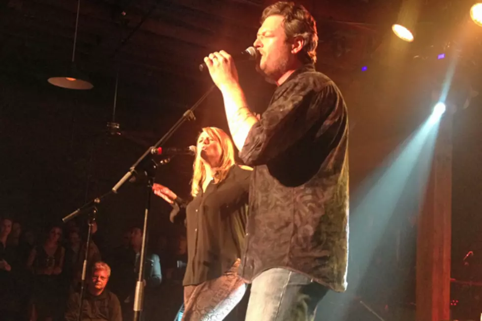Blake Shelton Plays That Funky Music, Performs With Miranda Lambert at CRS