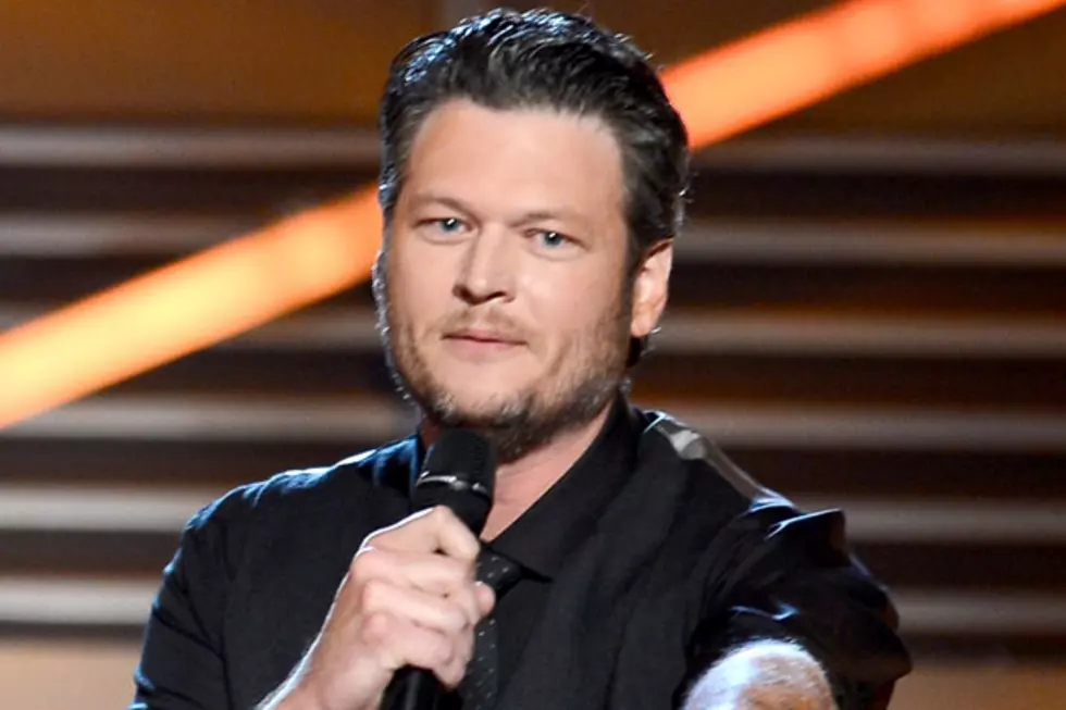 Blake Shelton Takes Break From Hosting 2013 ACM Awards to Perform &#8216;Sure be Cool if You Did&#8217;