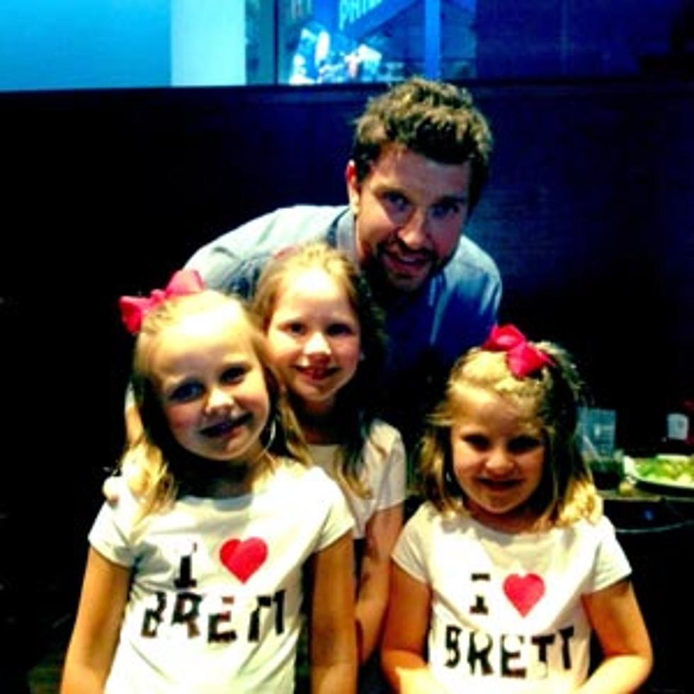 The Little Ladies Love Brett Eldredge at Second Atlanta Show &#8211; Red Tour Photo Blog