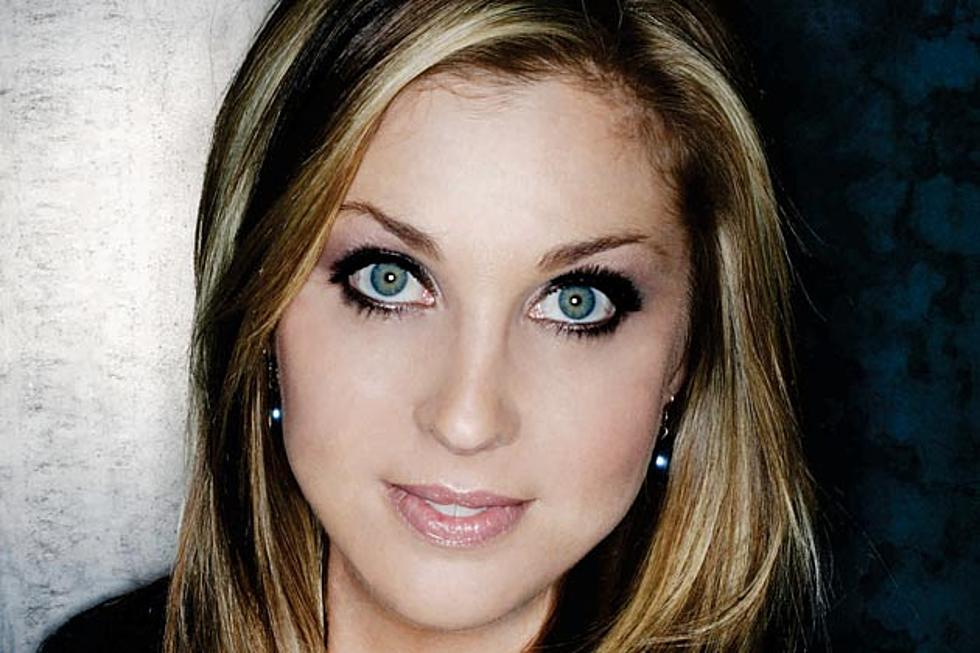 Sunny Sweeney Signs With New Label, Begins Working on New Album