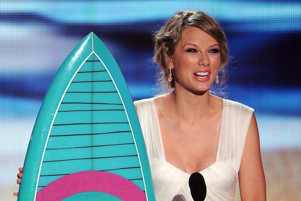 Taylor Swift Dominates 2013 Teen Choice Awards Nominees With Three Nods