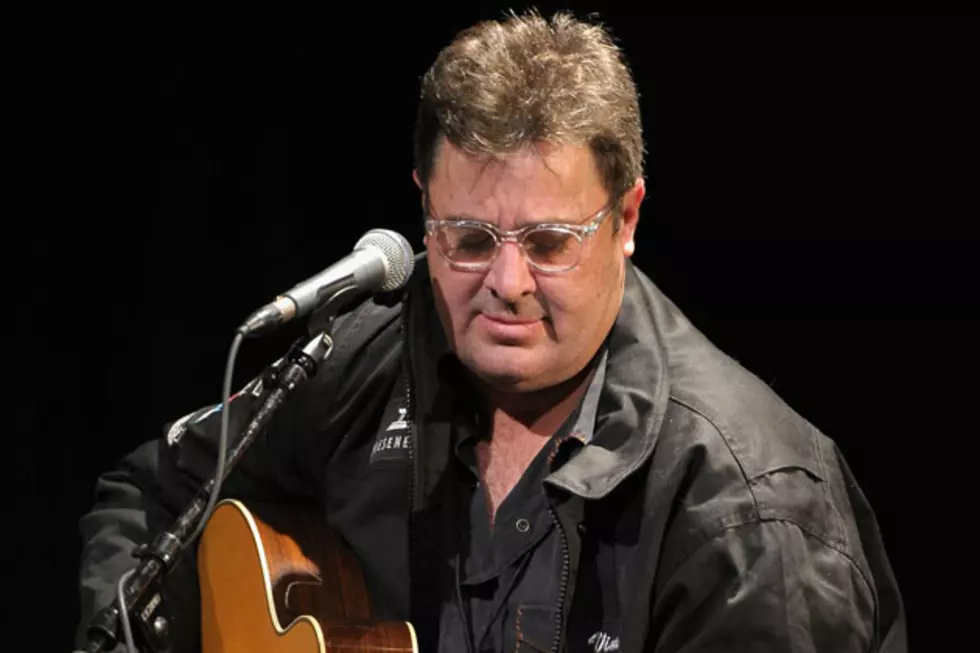 Vince Gill and His Daughters Show Us How the National Anthem Should Be Sung [VIDEO]