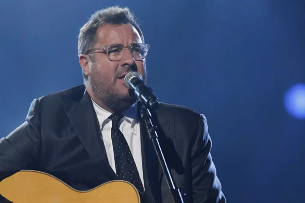 Vince Gill Dedicates ‘Threaten Me With Heaven’ to the 24 Tornado Victims at Blake Shelton Benefit Show