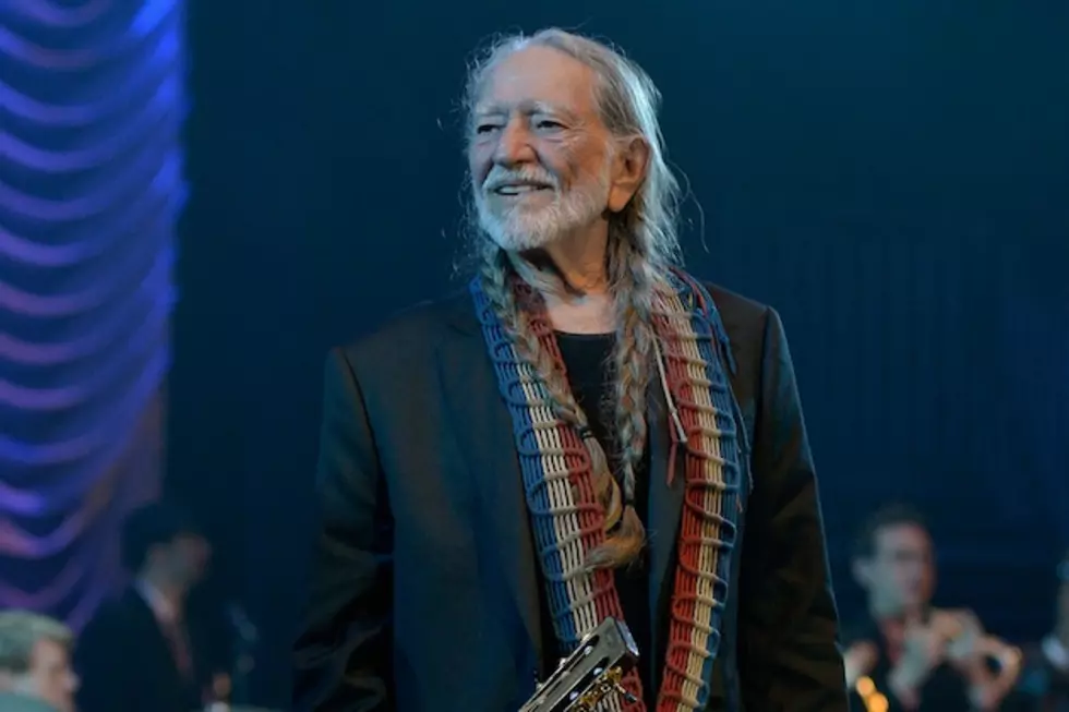 Willie Nelson Gives Big to Devastated West, Texas Area Following Explosion