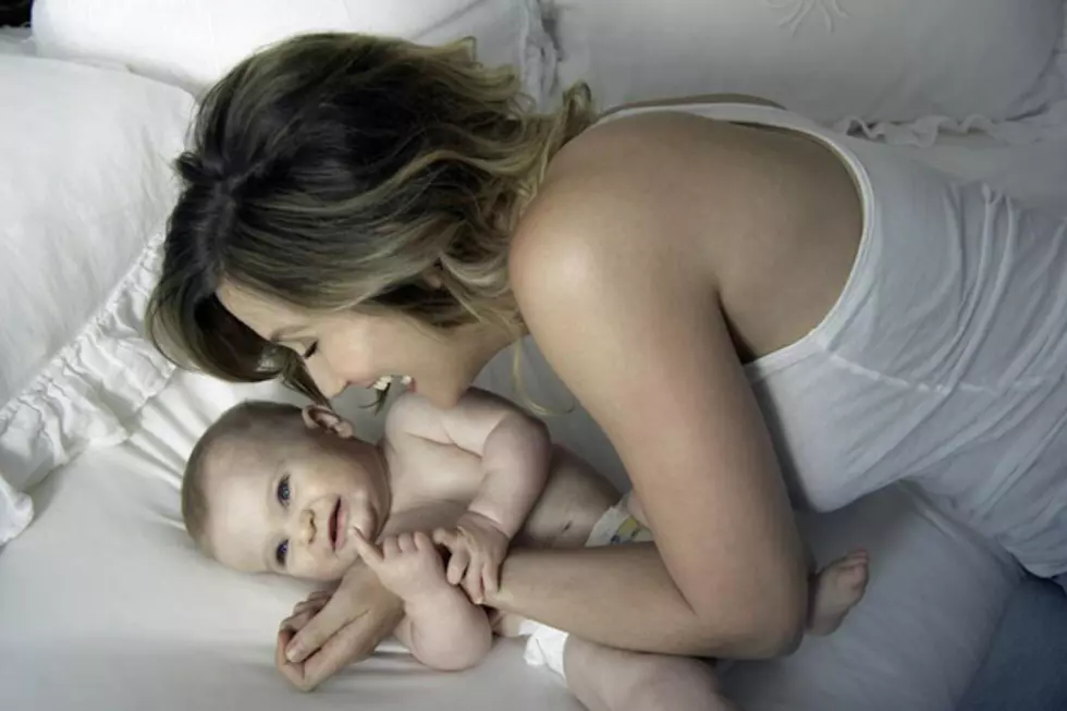 Sugarland&#8217;s Jennifer Nettles Shares First Photo of Newborn Son Magnus