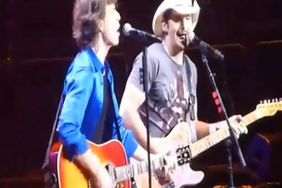 Brad Paisley Joins the Rolling Stones to Sing ‘Dead Flowers’ in Philadelphia