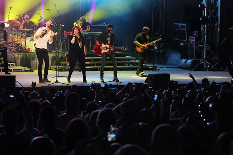 Lady Antebellum Perform Last Set Before Hillary Scott Gives Birth at 2013 Taste of Country Festival &#8211; Pictures