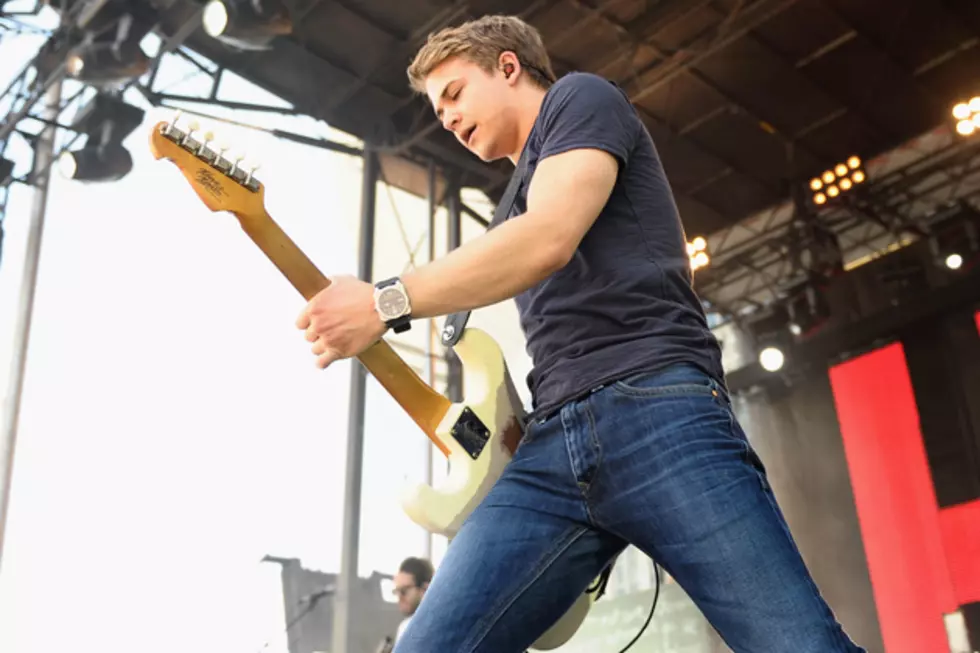 Hunter Hayes Makes Outside Crowd at 2013 CMT Awards Go ‘Crazy’
