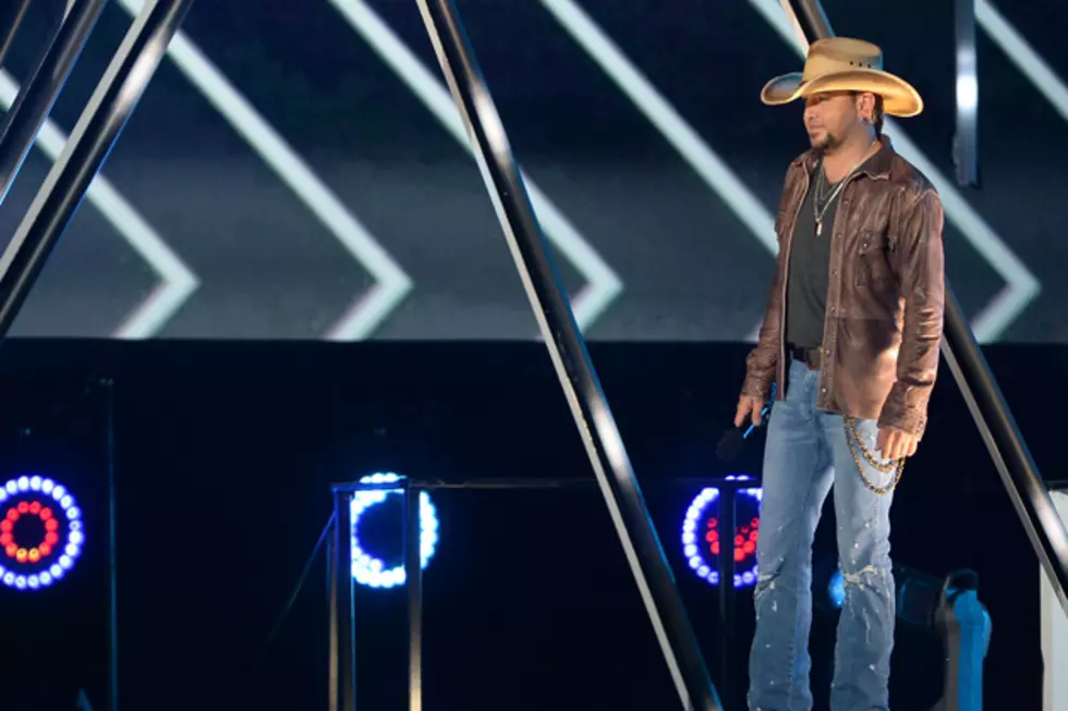 Jason Aldean Introduces ‘Night Train’ at the 2013 CMT Music Awards