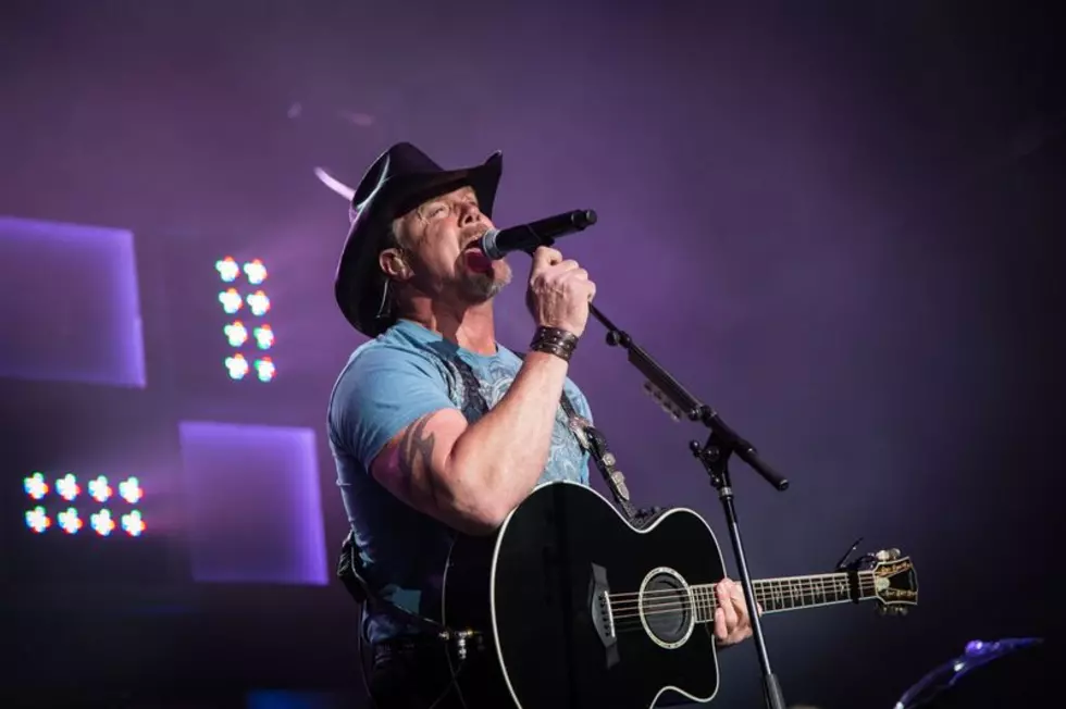 Trace Adkins Closes Out Friday&#8217;s ToC Fest Lineup With Ballads, Crowd-Pleasers &#8211; Pictures
