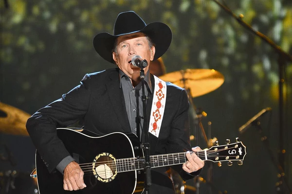 Behind George Strait's 'I Believe': A Song About Sandy Hook