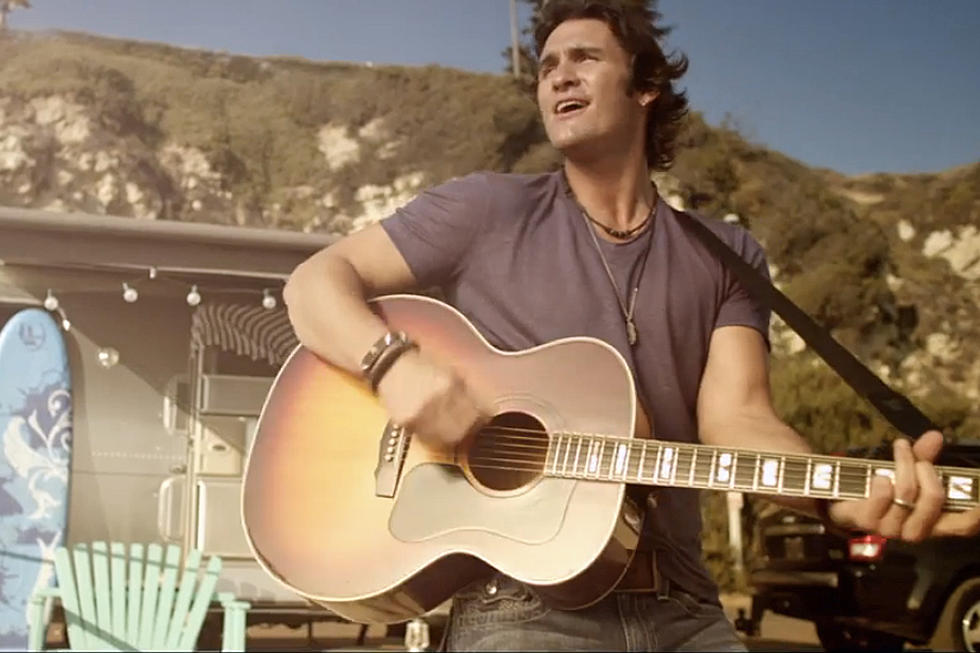 Joe Nichols Captures the Perfect Day in ‘Sunny and 75′ Video