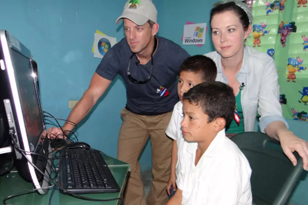 Thompson Square Bring Technology to Honduras School