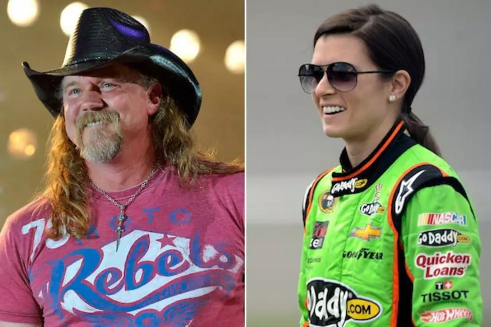 Trace Adkins, Danica Patrick to Host American Country Awards
