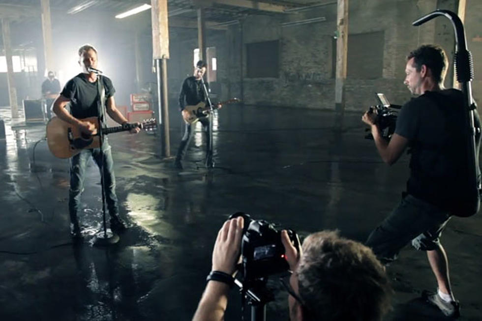 Dierks Bentley Takes ToC Readers Behind the Scenes of New ‘I Hold On’ Video