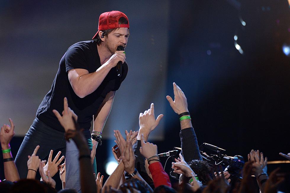 Kip Moore Just Wants His Fans to ‘Live in the Moment,’ Put Phones Down