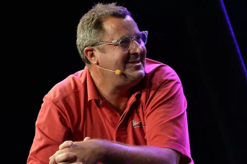 Vince Gill Admits to ‘Heavy Shrinkage’ Following Ice Bucket Challenge [Watch]