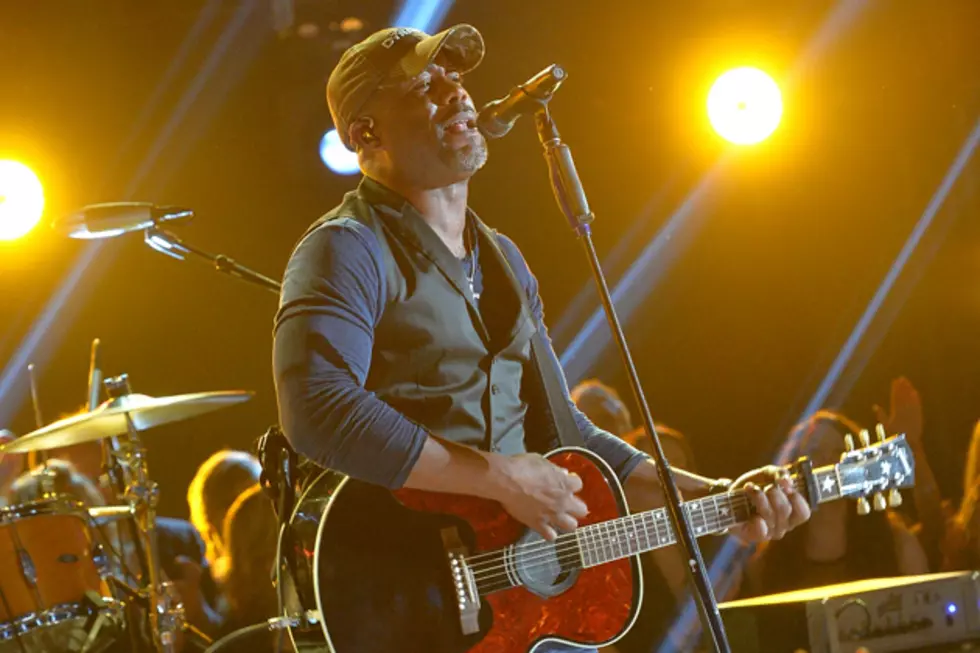 Darius Rucker Closes Out 2013 CMA Awards With &#8216;Wagon Wheel&#8217;