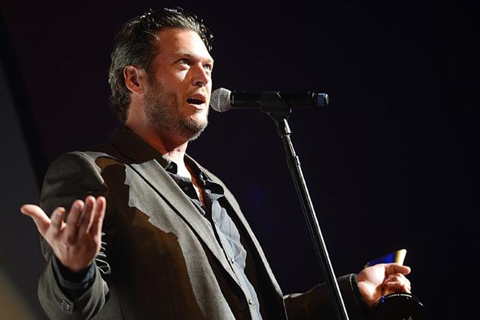 Blake Shelton Is a Double-Dipper