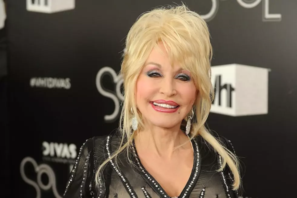 Album Spotlight: Dolly Parton, ‘Blue Smoke’