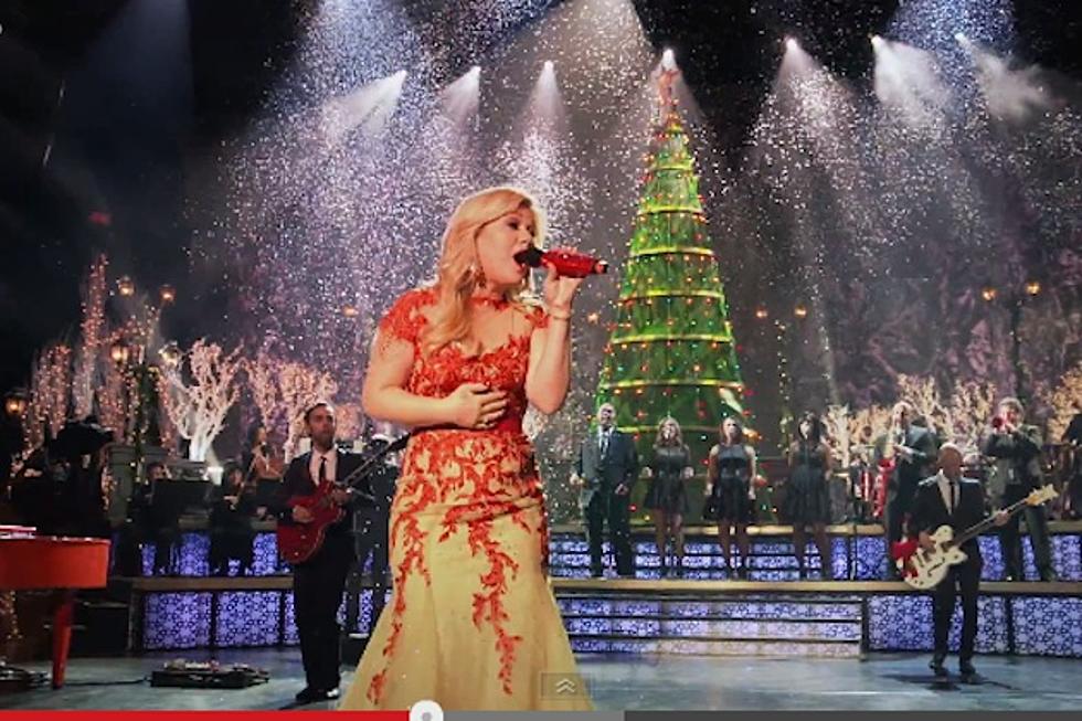 Kelly Clarkson’s ‘Underneath the Tree’ Video Gives Behind-the-Scenes Look at Television Christmas Special
