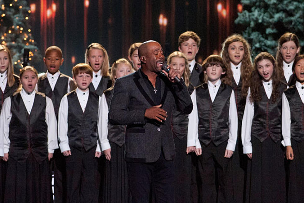 Darius Rucker, Children’s Choir Beautifully Deliver ‘Happy Xmas’ on 2013 ‘CMA Country Christmas’ Special