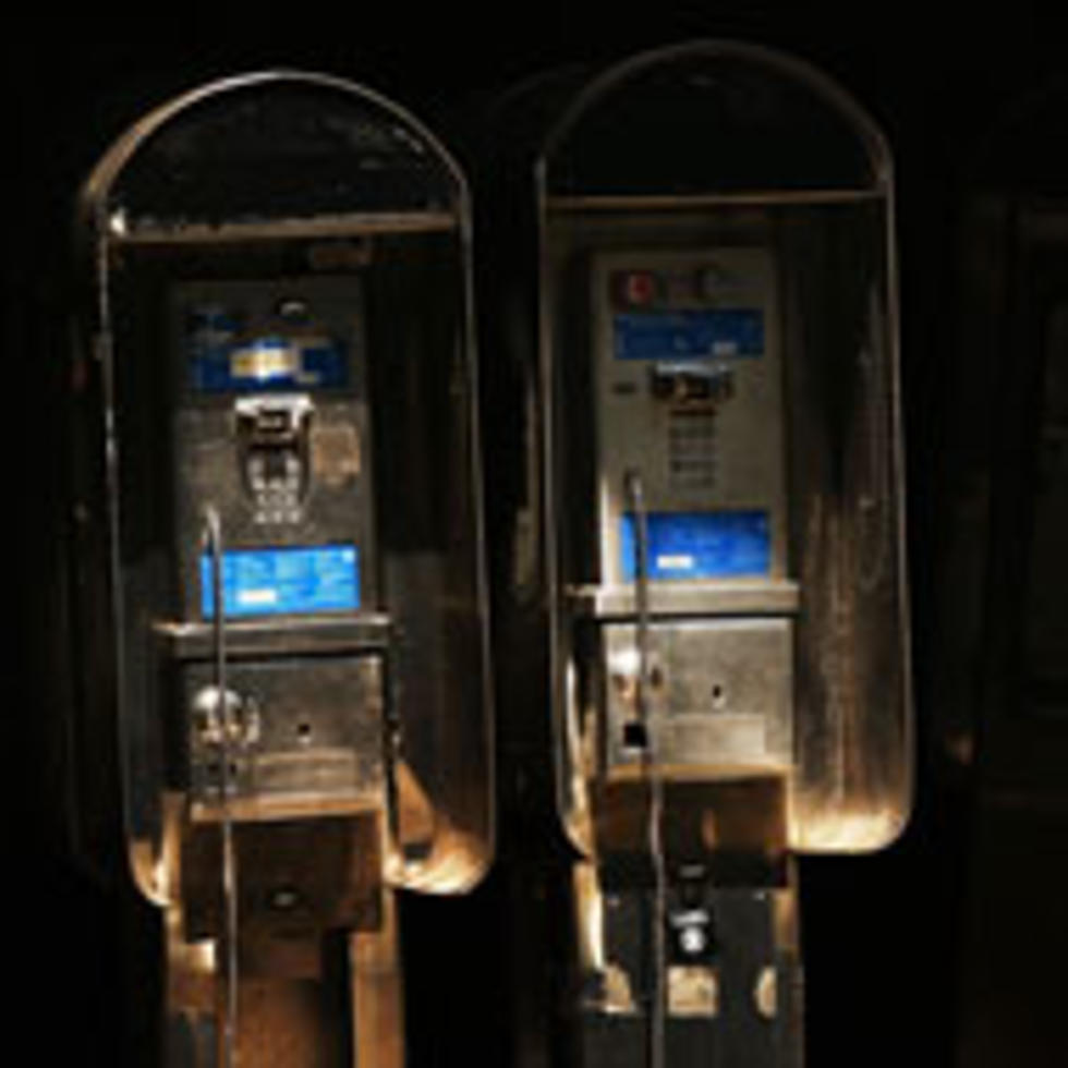 Yes, Pay Phones Still Exist &#8212; And They Still Pay!