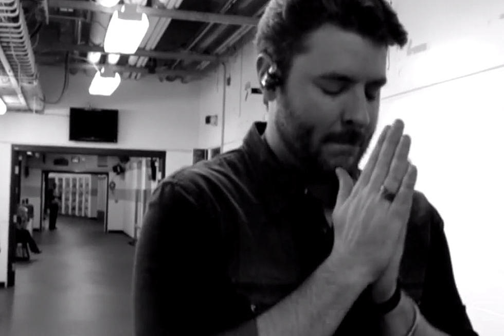 Chris Young Mixes Love of Touring, Love of Love in ‘Who I Am With You’ Video