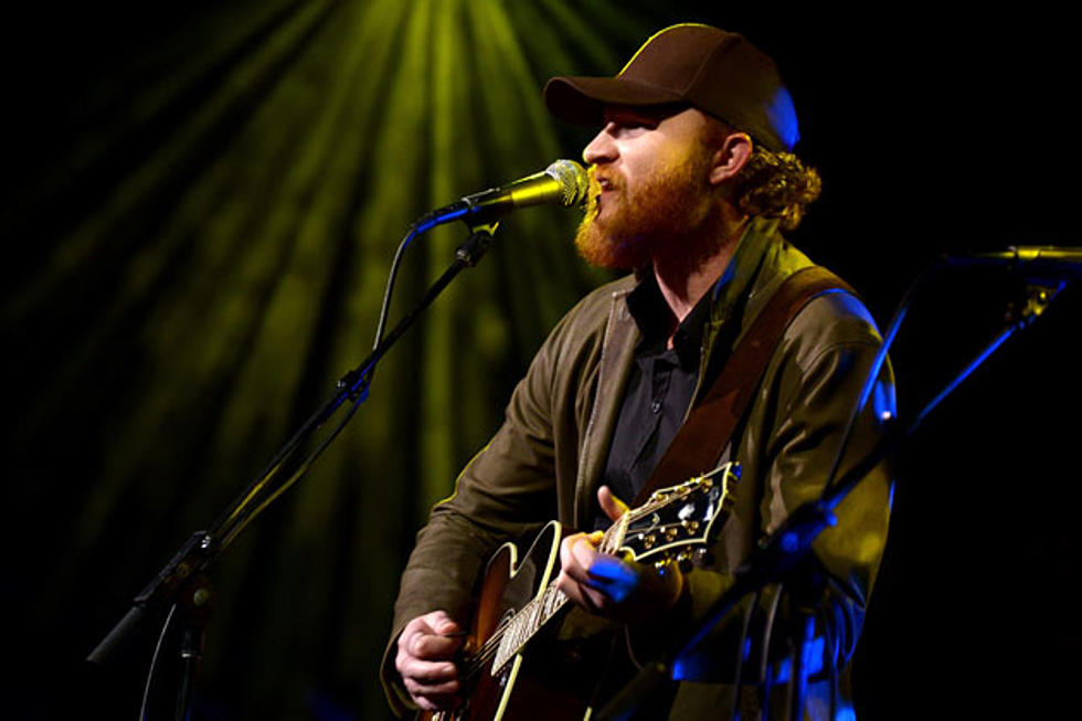 Eric Paslay Buys His Debut Album, Cashier Doesn't Think It's Him