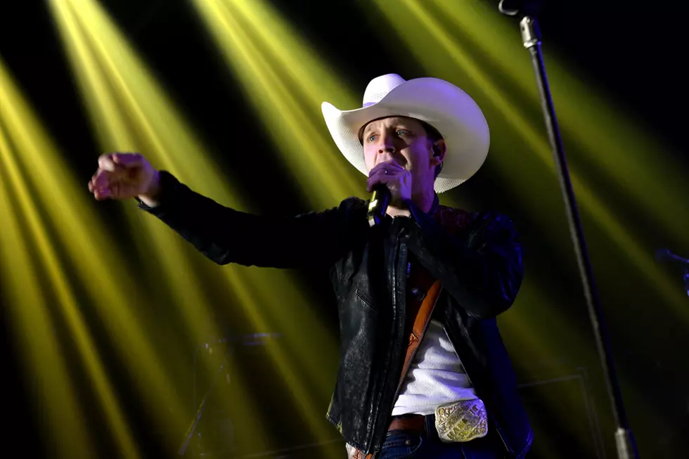 Justin Moore Explains Why He Moved Back to Arkansas [Watch]