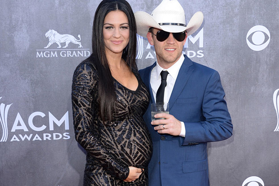 Justin Moore Snags New Artist of the Year at 2014 ACM Awards