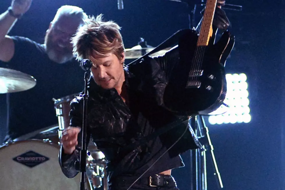Keith Urban Electrifies With ‘Even the Stars Fall 4 U’ at 2014 ACM Awards