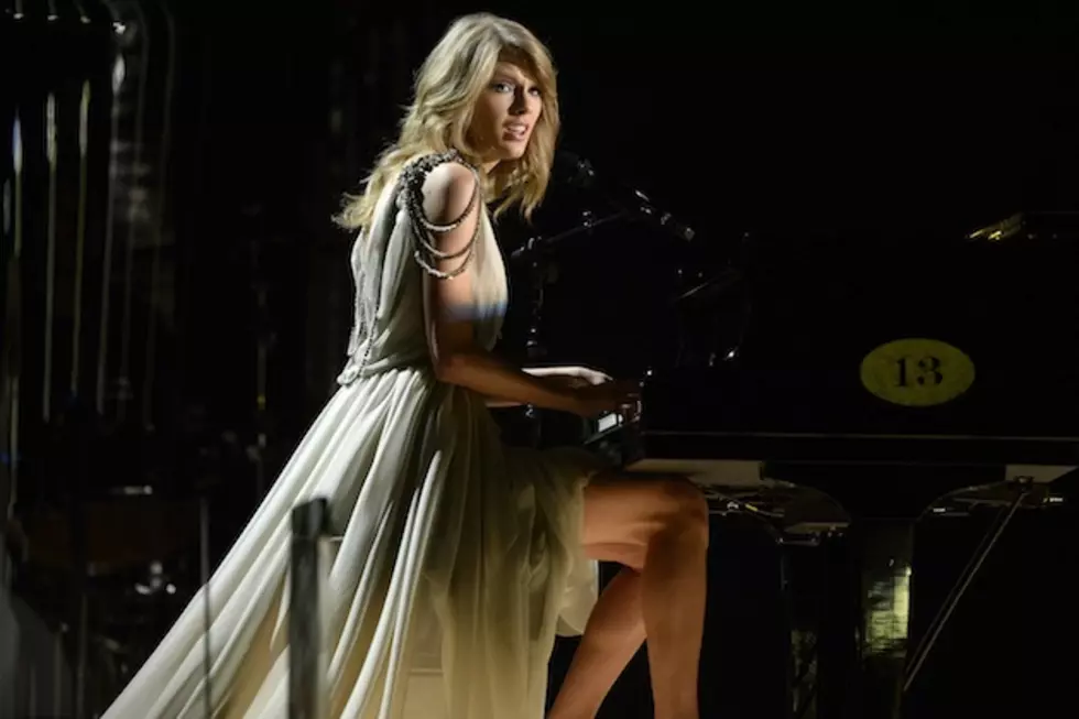 Taylor Swift Plays Piano in 'The Giver'