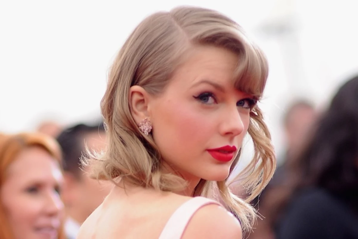 lækage Arena Ekspression Taylor Swift on Why You'll Never See Her Without Red Lips